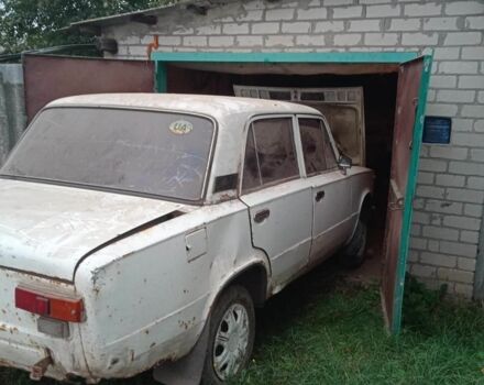 Белый ВАЗ 2101, объемом двигателя 0 л и пробегом 300 тыс. км за 121 $, фото 3 на Automoto.ua