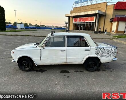 Белый ВАЗ 2101, объемом двигателя 1.2 л и пробегом 150 тыс. км за 300 $, фото 2 на Automoto.ua