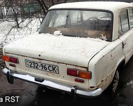 Белый ВАЗ 2101, объемом двигателя 1.2 л и пробегом 150 тыс. км за 350 $, фото 2 на Automoto.ua
