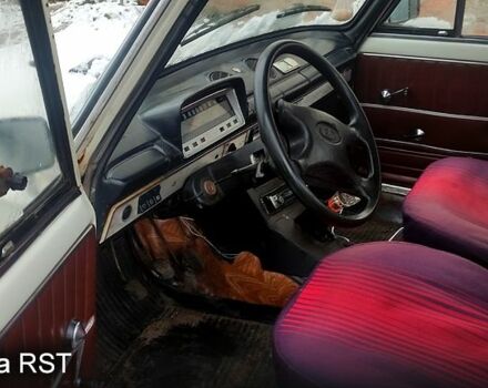 Белый ВАЗ 2101, объемом двигателя 1.2 л и пробегом 150 тыс. км за 350 $, фото 4 на Automoto.ua