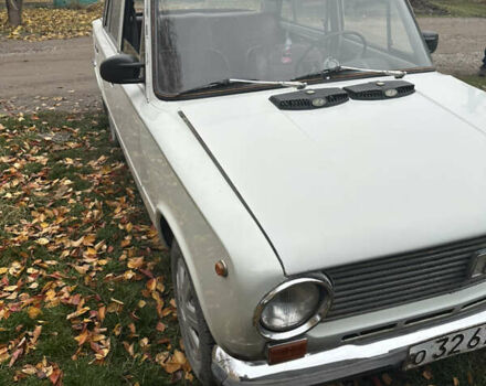 Белый ВАЗ 2101, объемом двигателя 1.3 л и пробегом 800 тыс. км за 663 $, фото 4 на Automoto.ua