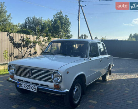 Белый ВАЗ 2101, объемом двигателя 1.2 л и пробегом 52 тыс. км за 3199 $, фото 2 на Automoto.ua