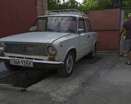 Білий ВАЗ 2101, об'ємом двигуна 1.2 л та пробігом 300 тис. км за 606 $, фото 3 на Automoto.ua