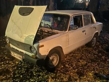 ВАЗ 2101 1970 в Носовке на Automoto.ua Белый ВАЗ 2101, объемом двигателя 0 л и пробегом 54 тыс. км за 238 $, фото 1 на Automoto.ua
