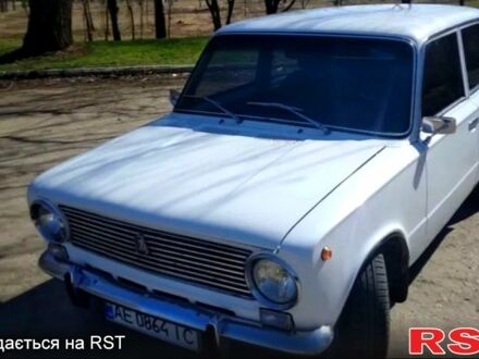 ВАЗ 2101 1972 у Кривом Озере на Automoto.ua Білий ВАЗ 2101, об'ємом двигуна 1.2 л та пробігом 65 тис. км за 400 $, фото 1 на Automoto.ua