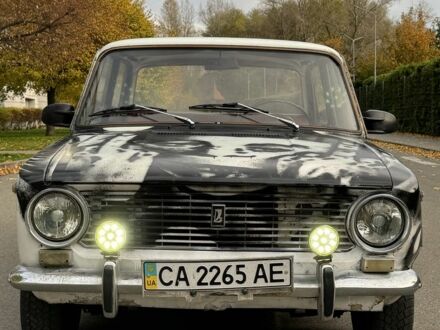 ВАЗ 2101 1973 в Киеве на Automoto.ua Белый ВАЗ 2101, объемом двигателя 0 л и пробегом 100 тыс. км за 597 $, фото 1 на Automoto.ua