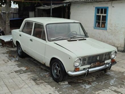 ВАЗ 2101 1973 в Кривом Роге на Automoto.ua Белый ВАЗ 2101, объемом двигателя 0 л и пробегом 99 тыс. км за 841 $, фото 1 на Automoto.ua