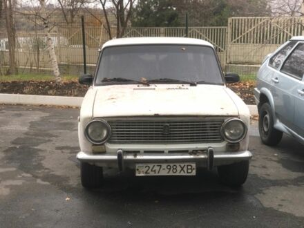 ВАЗ 2101 1974 в Одессе на Automoto.ua Белый ВАЗ 2101, объемом двигателя 1.7 л и пробегом 777 тыс. км за 750 $, фото 1 на Automoto.ua