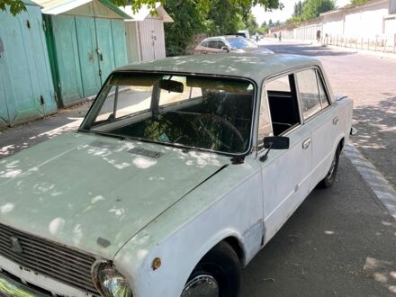 ВАЗ 2101 1974 в Одессе на Automoto.ua Белый ВАЗ 2101, объемом двигателя 1.2 л и пробегом 13 тыс. км за 300 $, фото 1 на Automoto.ua