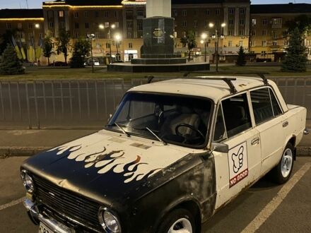 ВАЗ 2101 1974 у Кривому Розі на Automoto.ua Білий ВАЗ 2101, об'ємом двигуна 1.5 л та пробігом 250 тис. км за 20000 $, фото 1 на Automoto.ua
