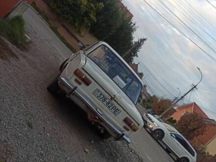ВАЗ 2101 1974 в Ужгороде на Automoto.ua Белый ВАЗ 2101, объемом двигателя 1 л и пробегом 800 тыс. км за 325 $, фото 1 на Automoto.ua