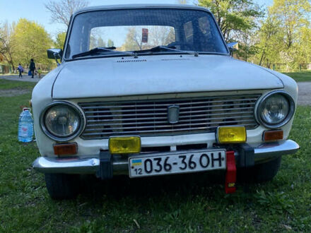 ВАЗ 2101 1975 в Кривом Роге на Automoto.ua Белый ВАЗ 2101, объемом двигателя 1.2 л и пробегом 60 тыс. км за 456 $, фото 1 на Automoto.ua