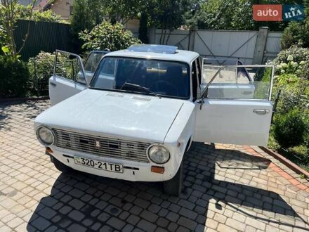 ВАЗ 2101 1975 у Самборе на Automoto.ua Білий ВАЗ 2101, об'ємом двигуна 0 л та пробігом 150 тис. км за 500 $, фото 1 на Automoto.ua