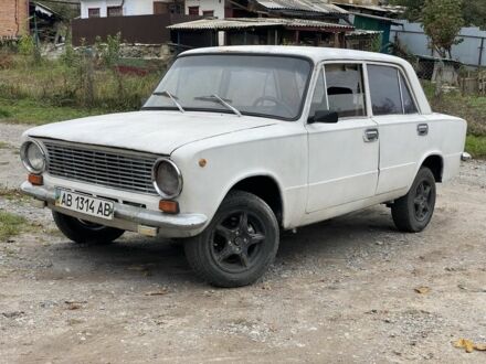 ВАЗ 2101 1977 в Виннице на Automoto.ua Белый ВАЗ 2101, объемом двигателя 0 л и пробегом 2 тыс. км за 300 $, фото 1 на Automoto.ua