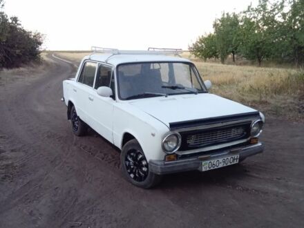 ВАЗ 2101 1977 у Кривом Озере на Automoto.ua Білий ВАЗ 2101, об'ємом двигуна 1.2 л та пробігом 311 тис. км за 300 $, фото 1 на Automoto.ua