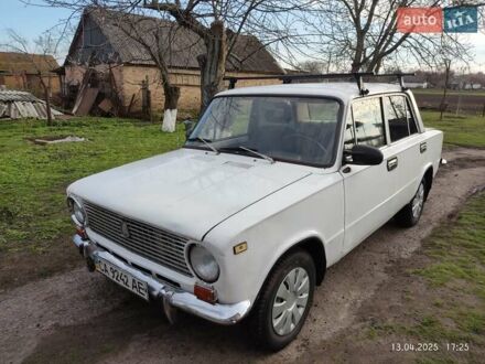 ВАЗ 2101 1977 в Золотоноше на Automoto.ua Белый ВАЗ 2101, объемом двигателя 1.5 л и пробегом 100 тыс. км за 350 $, фото 1 на Automoto.ua