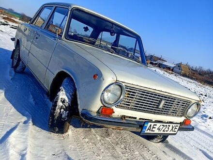 ВАЗ 2101 1978 у Дніпро (Дніпропетровську) на Automoto.ua Білий ВАЗ 2101, об'ємом двигуна 1.3 л та пробігом 0 тис. км за 700 $, фото 1 на Automoto.ua