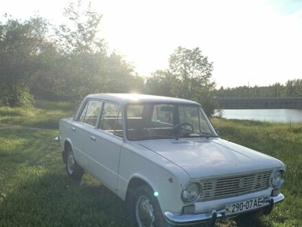 ВАЗ 2101 1978 в Кривом Роге на Automoto.ua Белый ВАЗ 2101, объемом двигателя 0 л и пробегом 36 тыс. км за 919 $, фото 1 на Automoto.ua