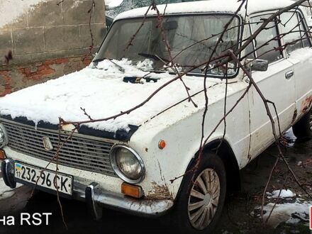 Белый ВАЗ 2101, объемом двигателя 1.2 л и пробегом 150 тыс. км за 350 $, фото 1 на Automoto.ua