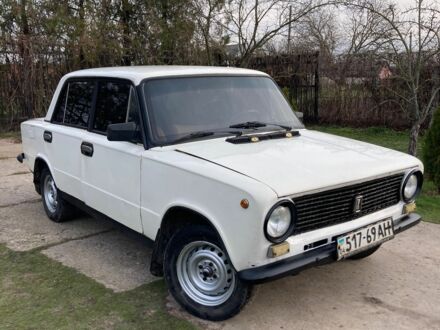 Белый ВАЗ 2101, объемом двигателя 0 л и пробегом 200 тыс. км за 320 $, фото 1 на Automoto.ua