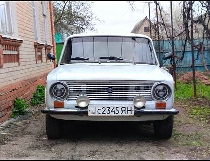 ВАЗ 2101 1981 в Славянске на Automoto.ua Белый ВАЗ 2101, объемом двигателя 1.3 л и пробегом 0 тыс. км за 1100 $, фото 1 на Automoto.ua