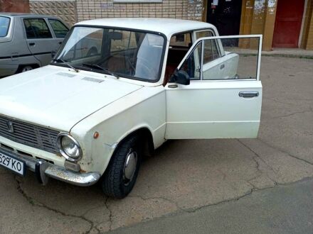 ВАЗ 2101 1981 в Умани на Automoto.ua Белый ВАЗ 2101, объемом двигателя 12 л и пробегом 230 тыс. км за 550 $, фото 1 на Automoto.ua