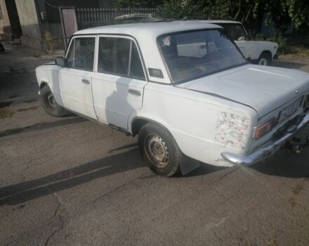 Белый ВАЗ 2101, объемом двигателя 1 л и пробегом 300 тыс. км за 258 $, фото 1 на Automoto.ua