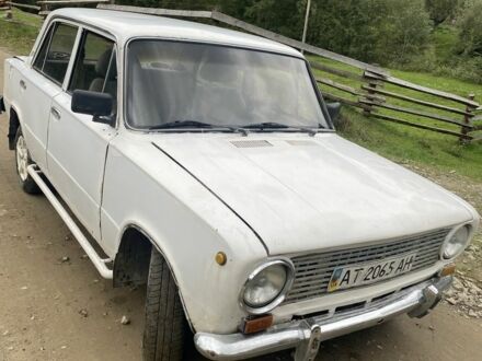 ВАЗ 2101 1982 в Верховине на Automoto.ua Белый ВАЗ 2101, объемом двигателя 1.5 л и пробегом 3 тыс. км за 550 $, фото 1 на Automoto.ua