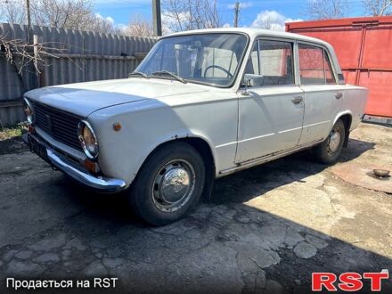 ВАЗ 2101 1982 в Чугуеве на Automoto.ua Белый ВАЗ 2101, объемом двигателя 12 л и пробегом 80 тыс. км за 600 $, фото 1 на Automoto.ua