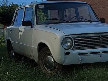 ВАЗ 2101 1983 в Украинке на Automoto.ua Белый ВАЗ 2101, объемом двигателя 1.2 л и пробегом 83 тыс. км за 400 $, фото 1 на Automoto.ua
