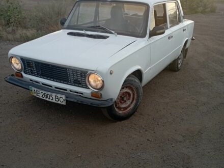 ВАЗ 2101 1983 в Днепре (Днепропетровске) на Automoto.ua Белый ВАЗ 2101, объемом двигателя 1.6 л и пробегом 50 тыс. км за 484 $, фото 1 на Automoto.ua