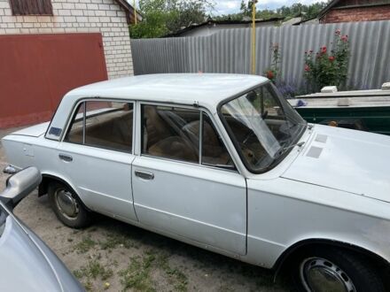 ВАЗ 2101 1983 в Смеле на Automoto.ua Белый ВАЗ 2101, объемом двигателя 1.2 л и пробегом 47 тыс. км за 602 $, фото 1 на Automoto.ua