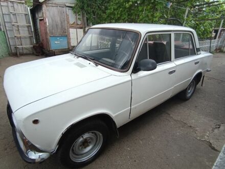 ВАЗ 2101 1984 у Славянске на Automoto.ua Білий ВАЗ 2101, об'ємом двигуна 1.2 л та пробігом 107 тис. км за 604 $, фото 1 на Automoto.ua