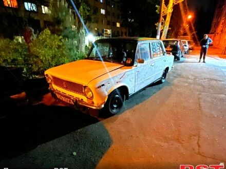 ВАЗ 2101 1984 у Чорноморську (Іллічівську) на Automoto.ua Білий ВАЗ 2101, об'ємом двигуна 1.6 л та пробігом 0 тис. км за 400 $, фото 1 на Automoto.ua