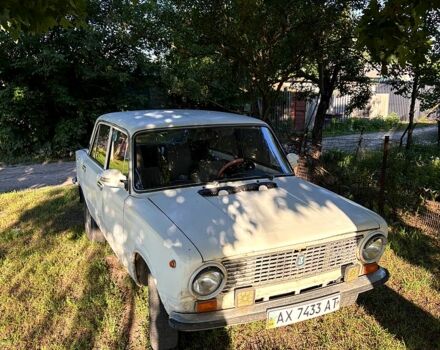 Белый ВАЗ 2101, объемом двигателя 1.2 л и пробегом 200 тыс. км за 450 $, фото 1 на Automoto.ua