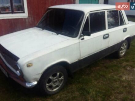 ВАЗ 2101 1989 в Радехове на Automoto.ua Белый ВАЗ 2101, объемом двигателя 1.2 л и пробегом 222 тыс. км за 527 $, фото 1 на Automoto.ua