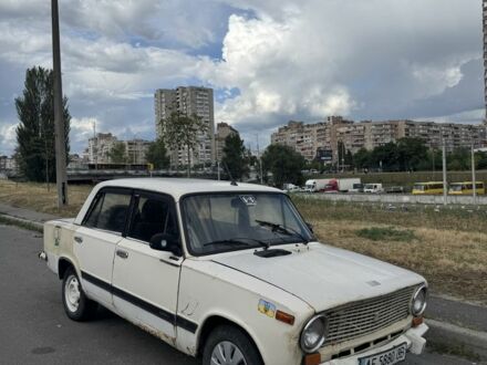 Белый ВАЗ 2101, объемом двигателя 0 л и пробегом 77 тыс. км за 304 $, фото 1 на Automoto.ua