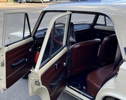 Бежевый ВАЗ 2101, объемом двигателя 1.3 л и пробегом 10 тыс. км за 6000 $, фото 7 на Automoto.ua