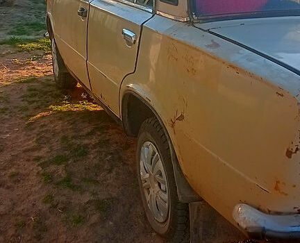 Бежевый ВАЗ 2101, объемом двигателя 1.2 л и пробегом 0 тыс. км за 450 $, фото 2 на Automoto.ua