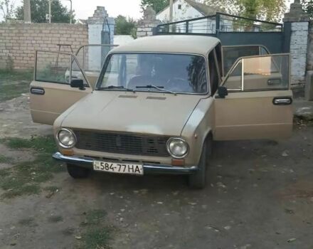 Бежевый ВАЗ 2101, объемом двигателя 3 л и пробегом 305 тыс. км за 595 $, фото 1 на Automoto.ua