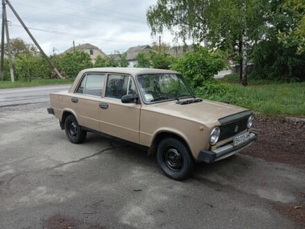 ВАЗ 2101 1972 у Бершаде на Automoto.ua Бежевий ВАЗ 2101, об'ємом двигуна 1.3 л та пробігом 67 тис. км за 580 $, фото 1 на Automoto.ua