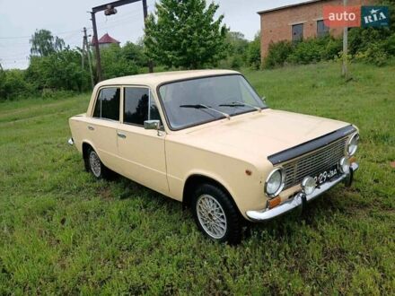 ВАЗ 2101 1974 в Черновцах на Automoto.ua Бежевый ВАЗ 2101, объемом двигателя 0 л и пробегом 100 тыс. км за 580 $, фото 1 на Automoto.ua