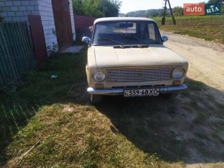 ВАЗ 2101 1975 у Жмеренке на Automoto.ua Бежевий ВАЗ 2101, об'ємом двигуна 1.5 л та пробігом 90 тис. км за 750 $, фото 1 на Automoto.ua