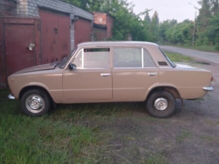 ВАЗ 2101 1977 у Чернігові на Automoto.ua Бежевий ВАЗ 2101, об'ємом двигуна 1.3 л та пробігом 300 тис. км за 700 $, фото 1 на Automoto.ua