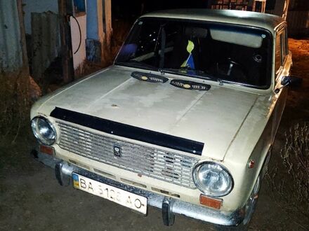 ВАЗ 2101 1977 у Кропивницькому (Кіровограді) на Automoto.ua Бежевий ВАЗ 2101, об'ємом двигуна 15 л та пробігом 0 тис. км за 358 $, фото 1 на Automoto.ua