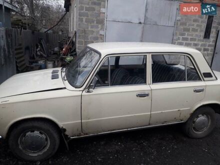 ВАЗ 2101 1978 в Смеле на Automoto.ua Бежевый ВАЗ 2101, объемом двигателя 1.3 л и пробегом 200 тыс. км за 646 $, фото 1 на Automoto.ua