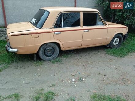 ВАЗ 2101 1980 у Кременце на Automoto.ua Бежевий ВАЗ 2101, об'ємом двигуна 0 л та пробігом 880 тис. км за 200 $, фото 1 на Automoto.ua
