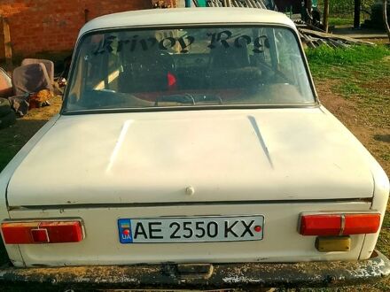 ВАЗ 2101 1980 у Дніпро (Дніпропетровську) на Automoto.ua Бежевий ВАЗ 2101, об'ємом двигуна 1.3 л та пробігом 200 тис. км за 380 $, фото 1 на Automoto.ua