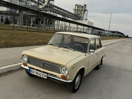 ВАЗ 2101 1980 у Коростене на Automoto.ua Бежевий ВАЗ 2101, об'ємом двигуна 1.3 л та пробігом 90 тис. км за 1600 $, фото 1 на Automoto.ua