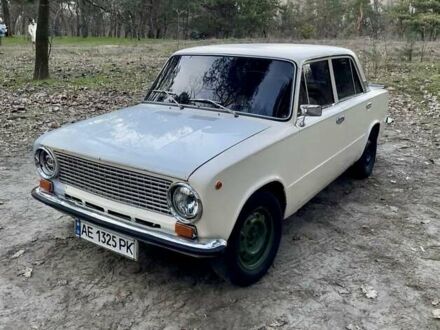 ВАЗ 2101 1981 у Запоріжжя на Automoto.ua Бежевий ВАЗ 2101, об'ємом двигуна 1.2 л та пробігом 300 тис. км за 750 $, фото 1 на Automoto.ua